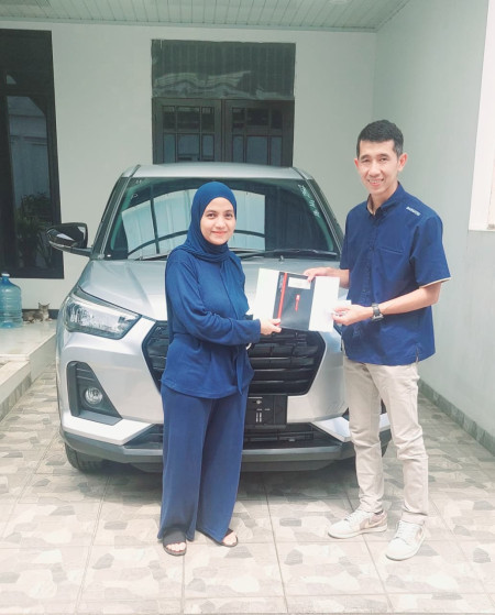 foto Delivery Rocky 1.2 X CVT  ibu Sarah 